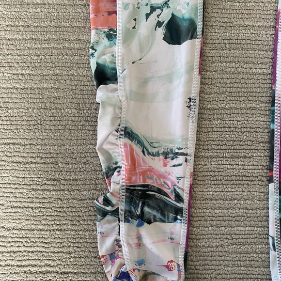 Galaxy pattern Lululemon leggings! - Picture 2 of 3